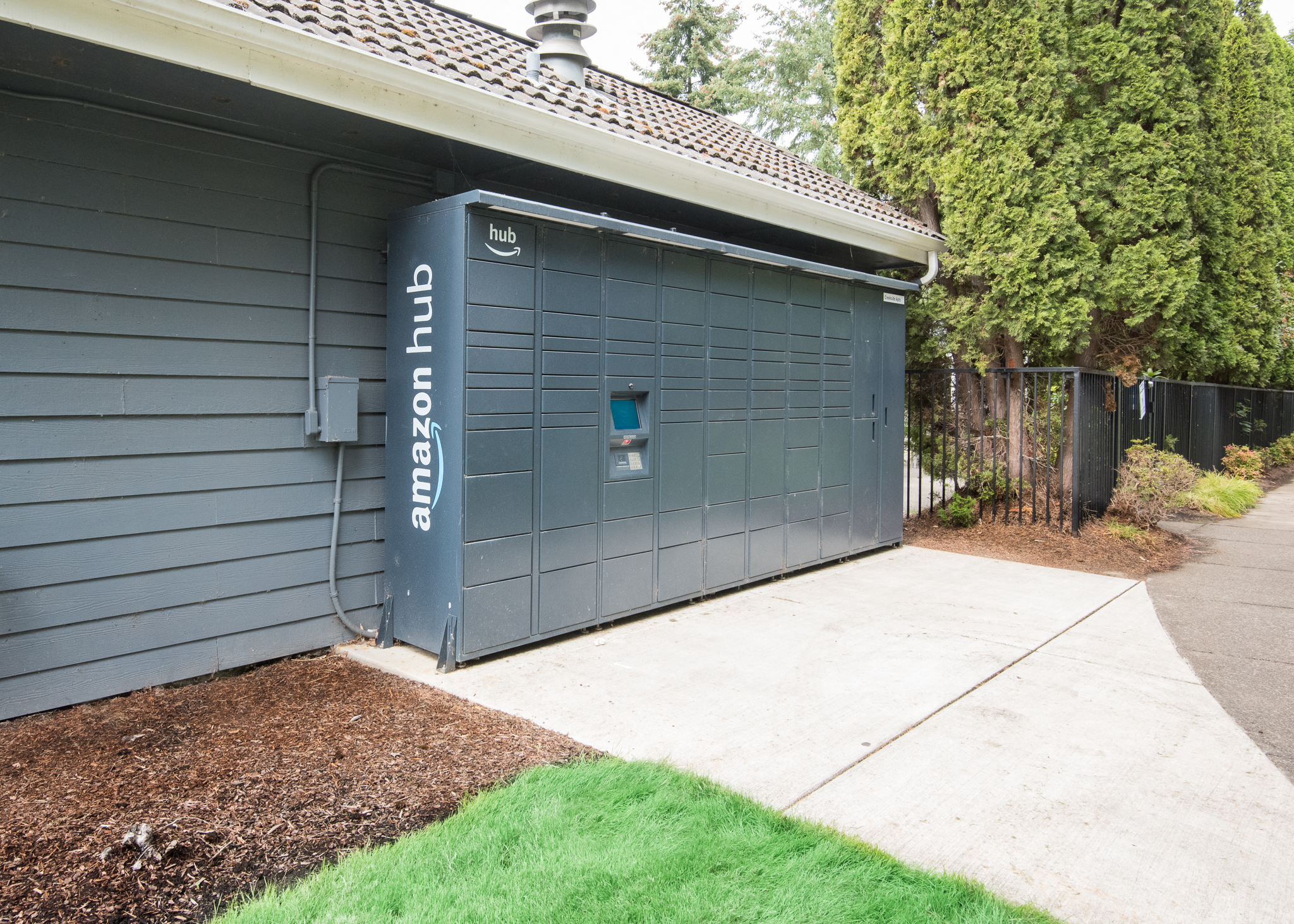 24 Hour Self Serve Package Lockers