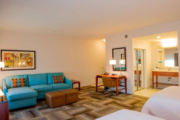 Images Hampton Inn & Suites Riverside/Corona East