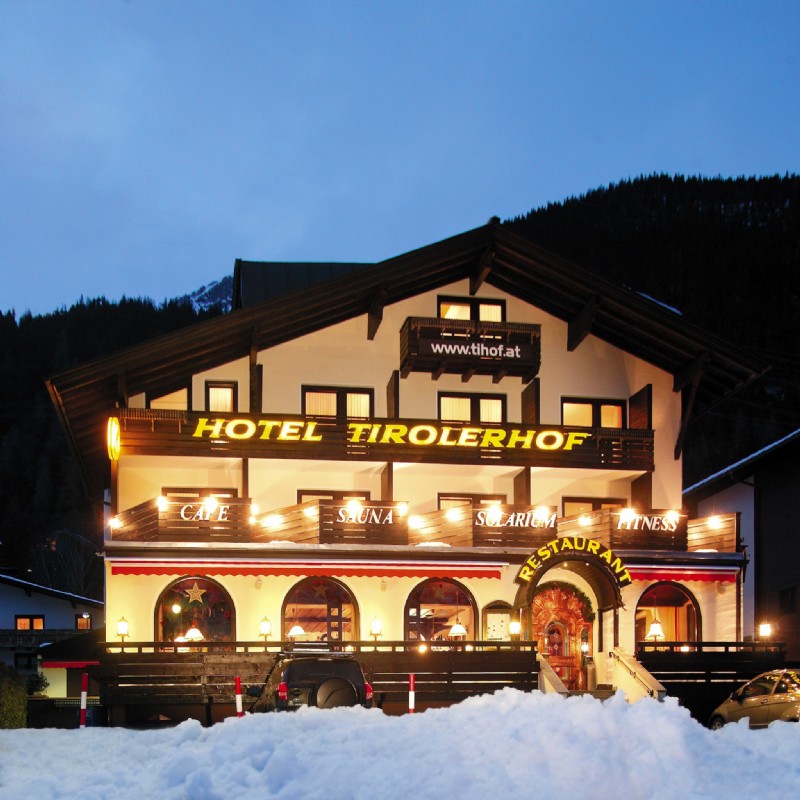 Bilder Cafe & Restaurant | Hotel Tirolerhof - St. Anton am Arlberg