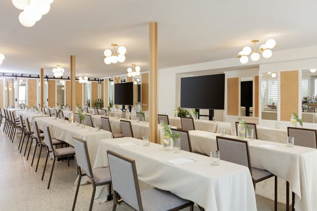 Images Kimpton Surfcomber Hotel by IHG
