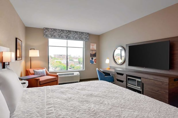 Images Hampton Inn Salem Boston