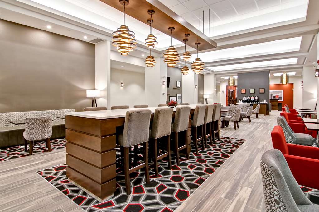 Restaurant Hampton Inn & Suites by Hilton Grande Prairie Grande Prairie (780)538-0722