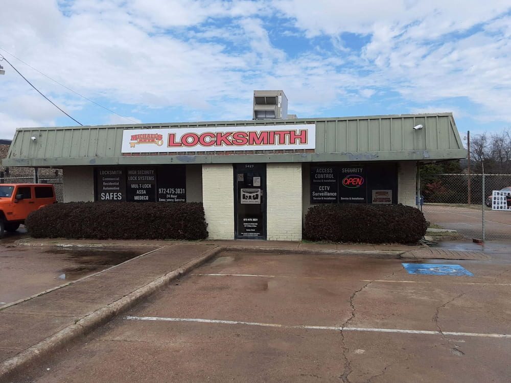 Exterior view of Michael's Keys Locksmith Rowlett, TX store location