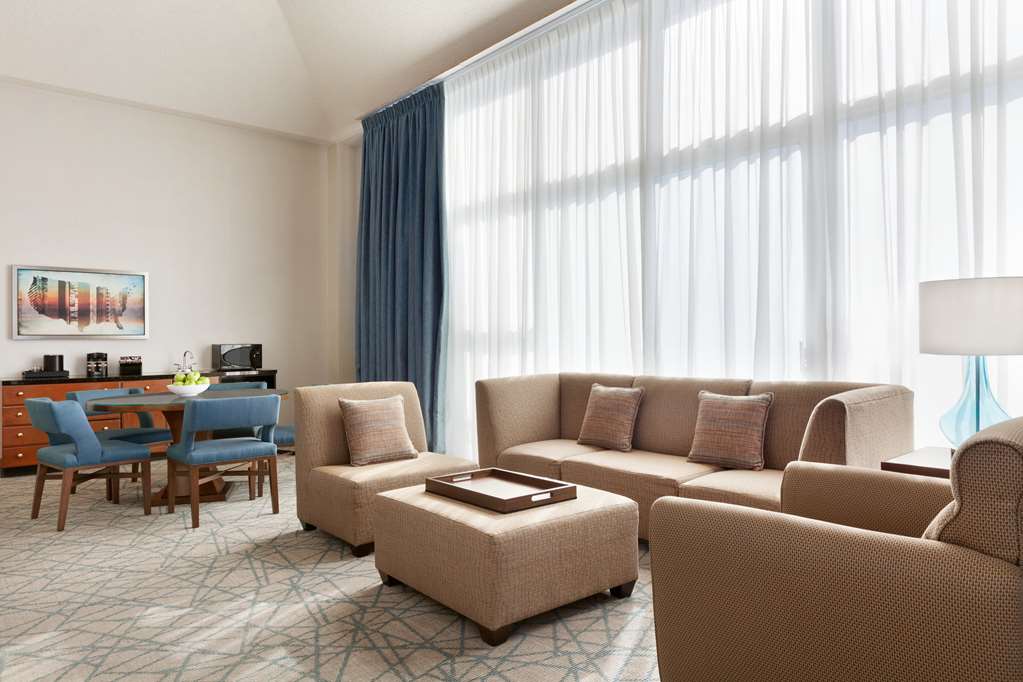 Guest room Embassy Suites by Hilton Brea North Orange County Brea (714)990-6000