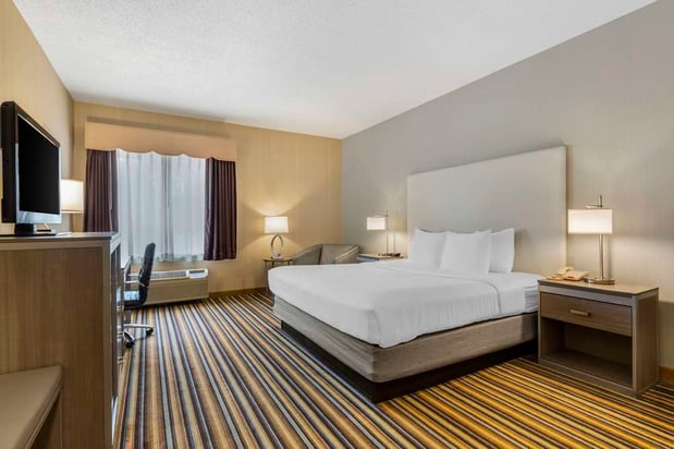 Images Best Western Plus New England Inn & Suites