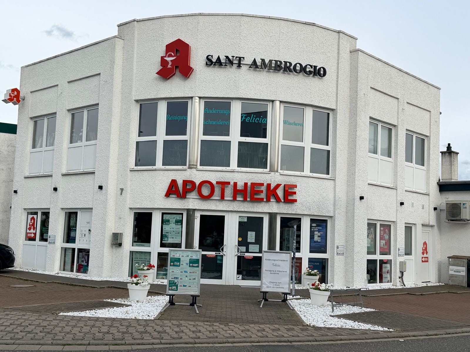 Sant-Ambrogio-Apotheke, Sant-Ambrogio-Ring 7 in Oppenheim