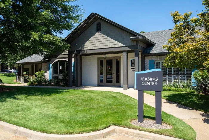The Lakes Apartments Image