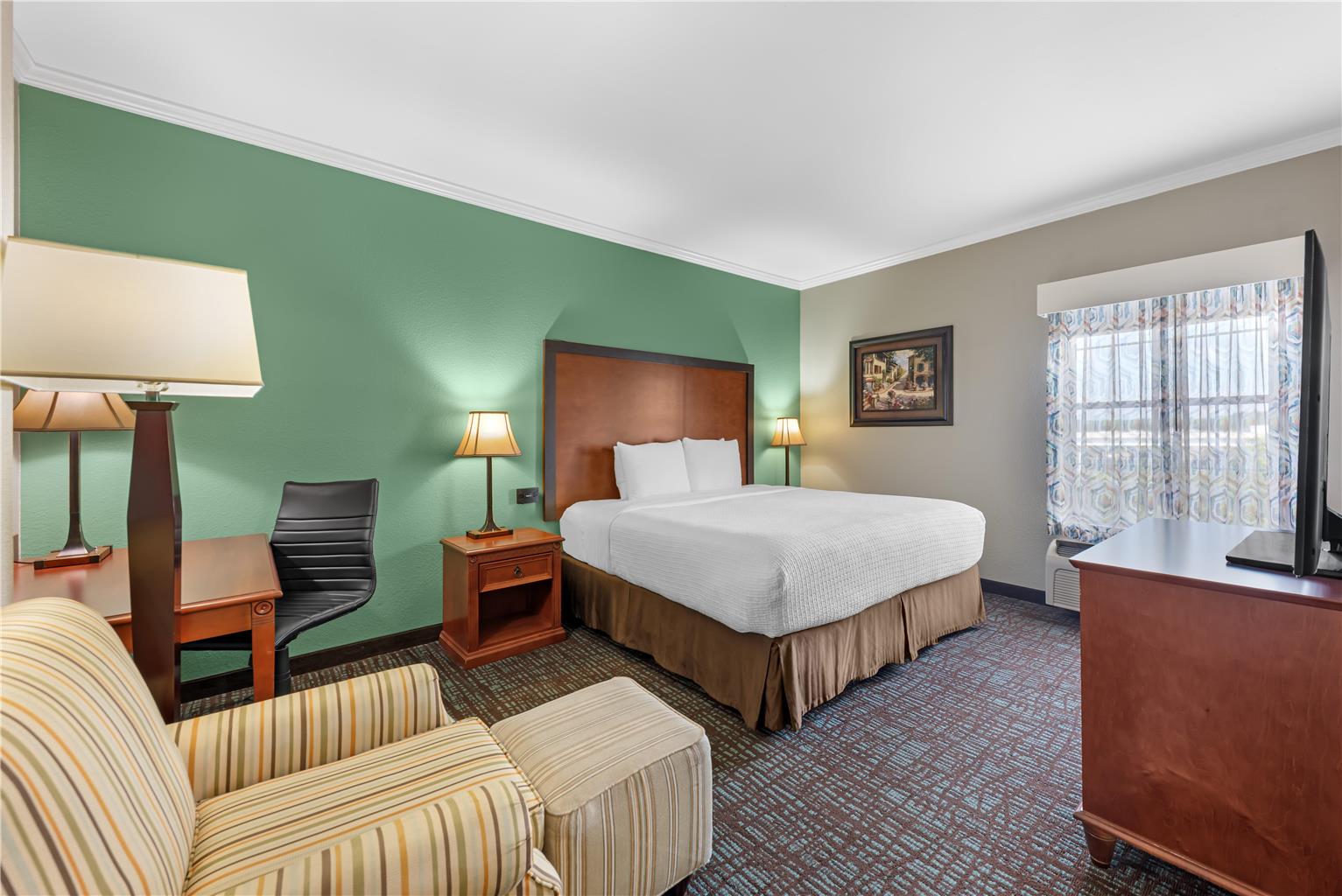 King Suite (Whirlpool)