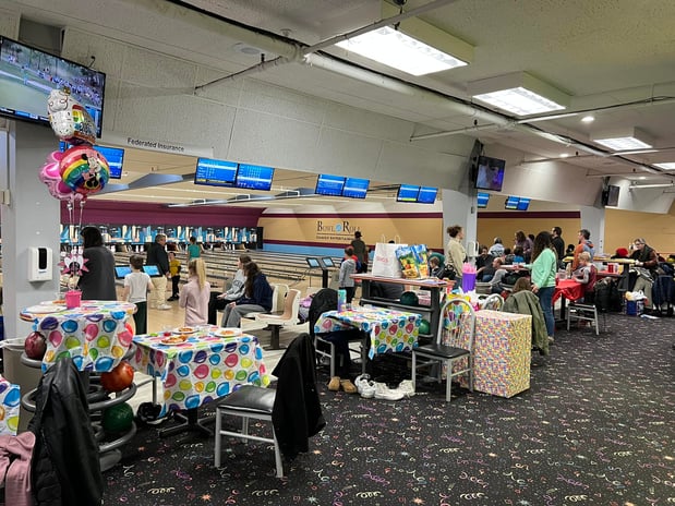 Images Bowl-A-Roll Lanes