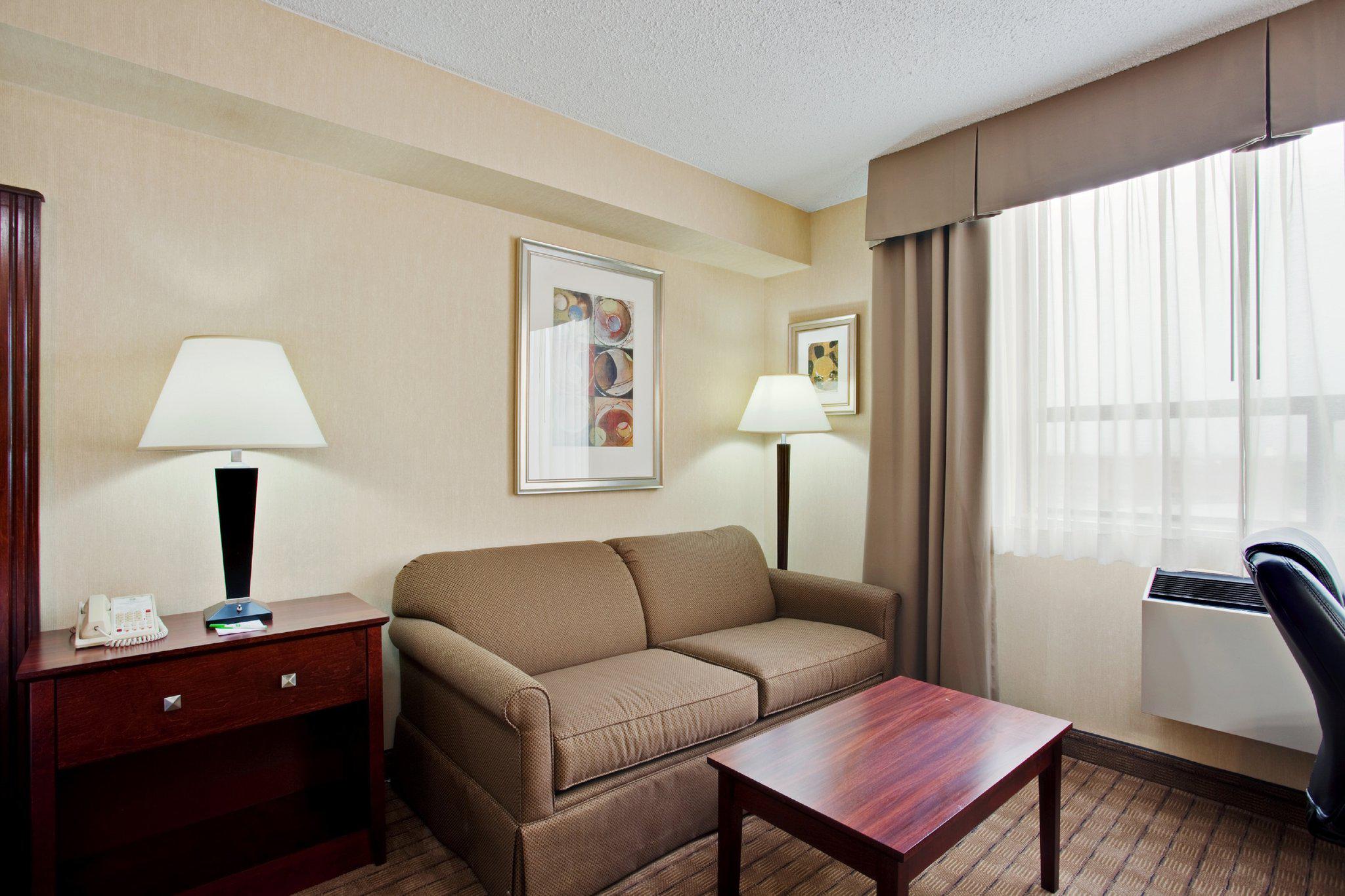 Images Holiday Inn & Suites Winnipeg-Downtown, an IHG Hotel