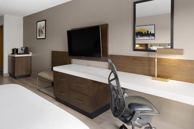 Images Crowne Plaza Nashville Airport by IHG