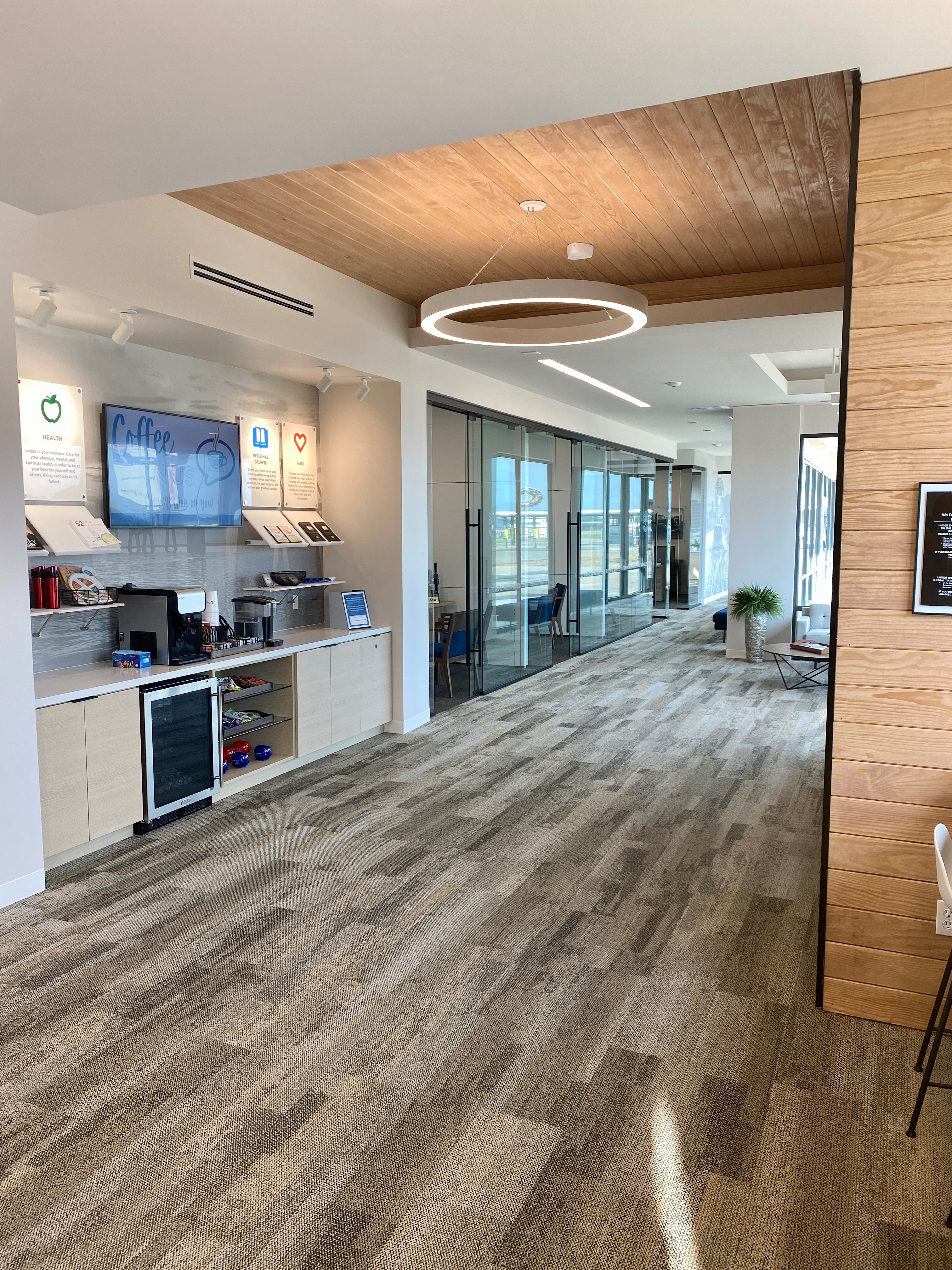 First United Bank - Kingston - interior customer refreshment area