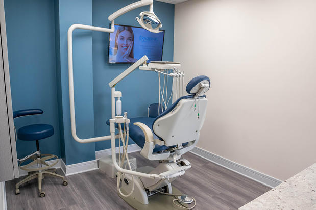 Images Radiante Dental and Facial