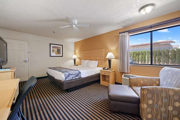 Images Best Western Plus Executive Inn & Suites