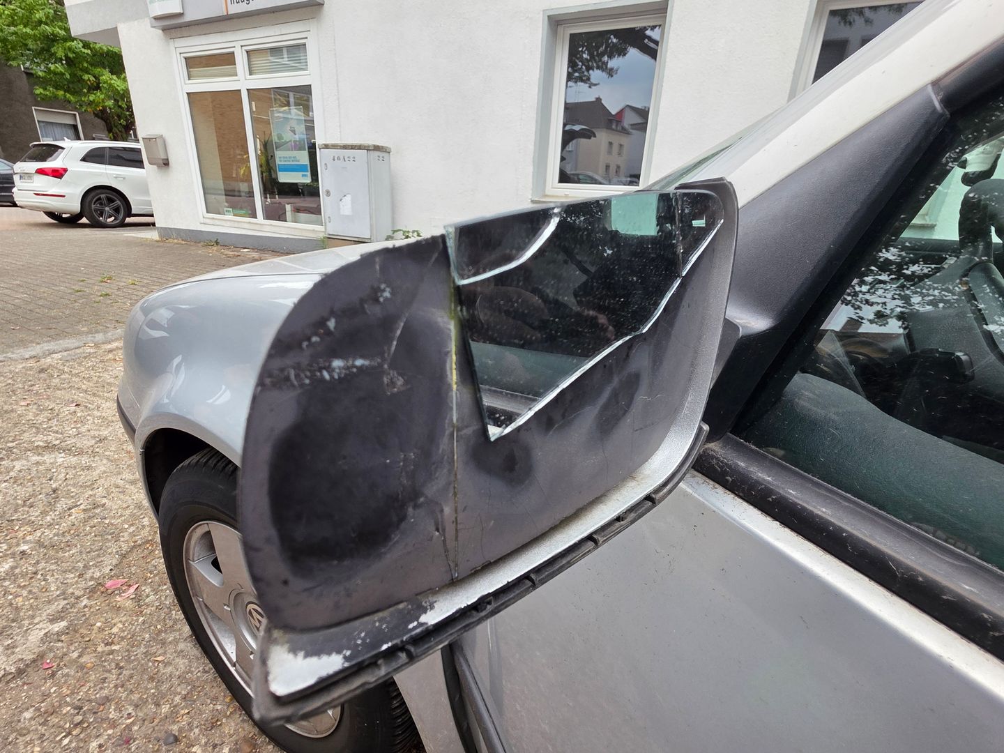 Unfallzentrale NRW | Kfz Gutachter Düsseldorf, Toulouser Allee 9 in Düsseldorf