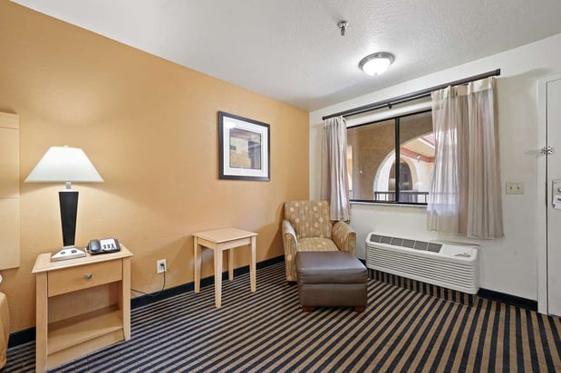 Images Best Western Plus Executive Inn & Suites