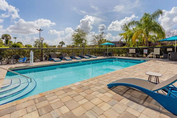 Images Hampton Inn & Suites Orlando Intl Dr N