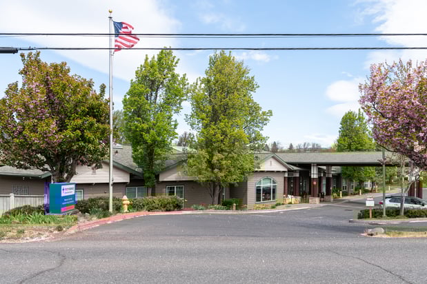 Images Providence Brookside Manor - Hood River