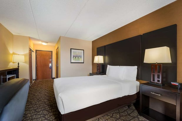 Images Best Western Detroit Livonia