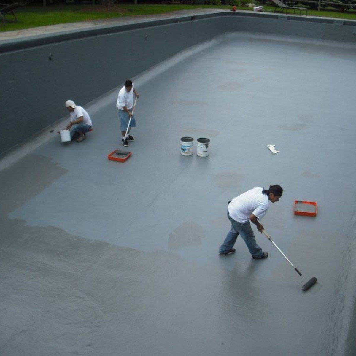 concrete pool striping and repainting