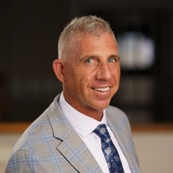 Images James Pakeman - TD Wealth Private Investment Advice