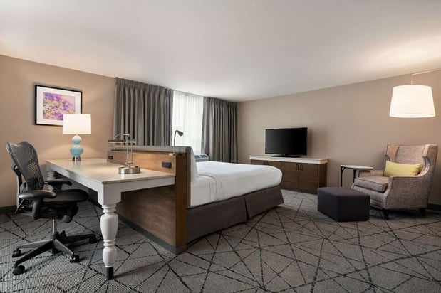 Images Hilton Garden Inn Springfield, NJ