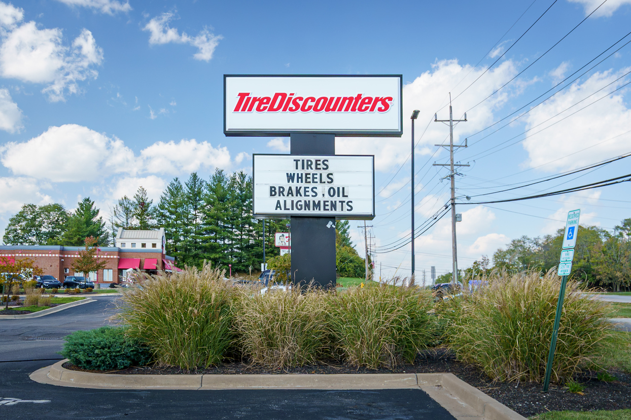 Tire Discounters on 5020 Alexandria Pike in Cold Spring