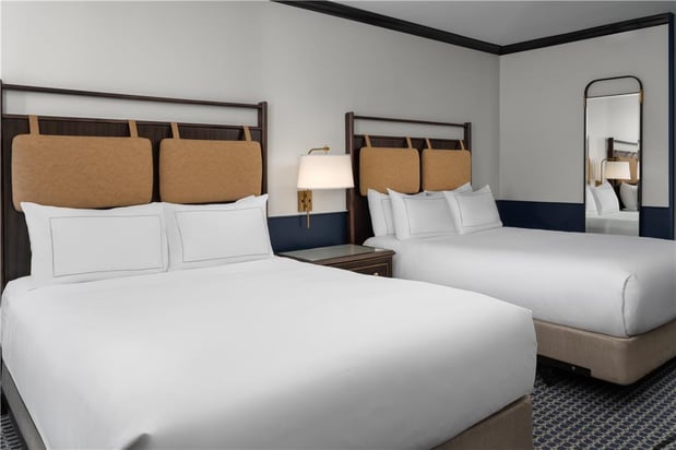 Images Hilton Orrington/Evanston