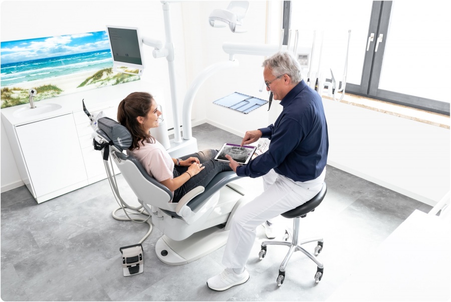 Dr. med. dent. Wolfgang Kirzinger, Uhlandstr. 1 in Weiden