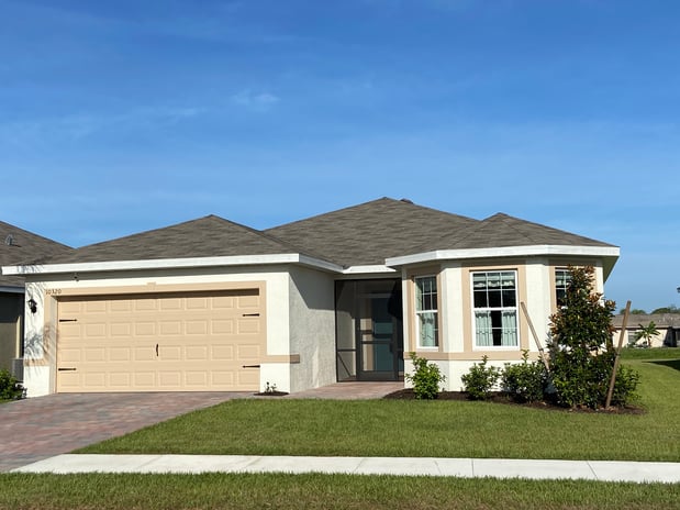 Images Gina Lamouth, SWFL Realtor