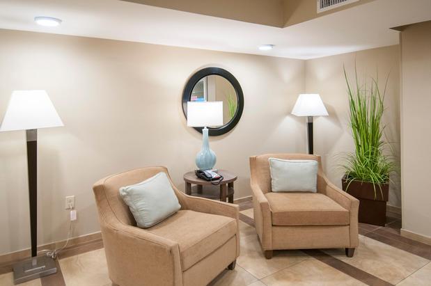 Images Candlewood Suites Baton Rouge - College Drive by IHG
