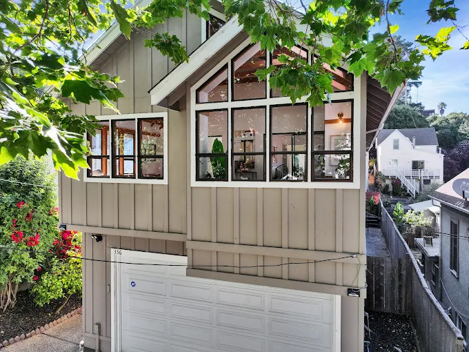 Images RESONANT IMAGERY LLC