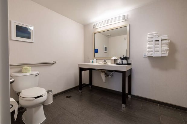 Images Hampton Inn & Suites Greensboro/Coliseum Area
