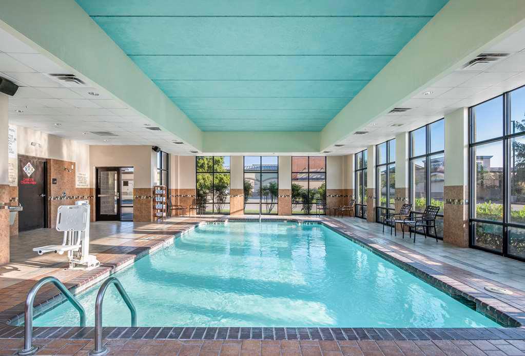 Pool Hampton Inn & Suites-Dallas Allen Allen (214)495-7667