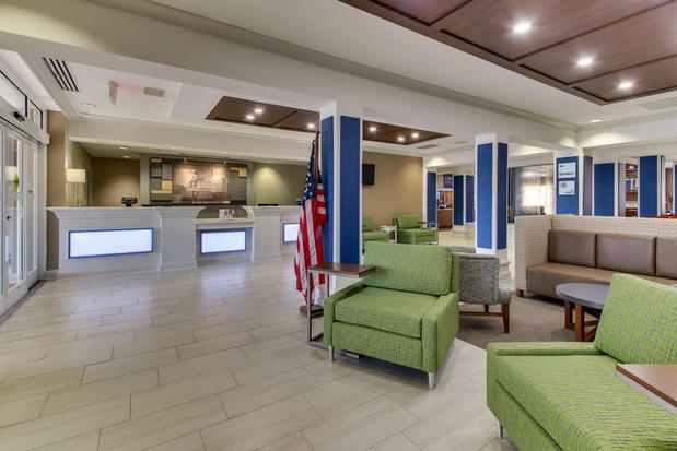 Images Holiday Inn Express & Suites Columbus - Ft Benning Maingate by IHG