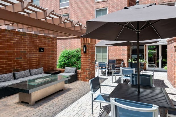 Images Hampton Inn & Suites Charlottesville-At The University