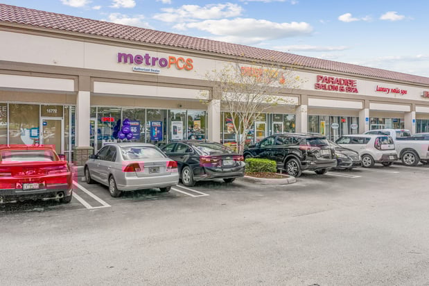 Images Shoppes of Paradise Lakes