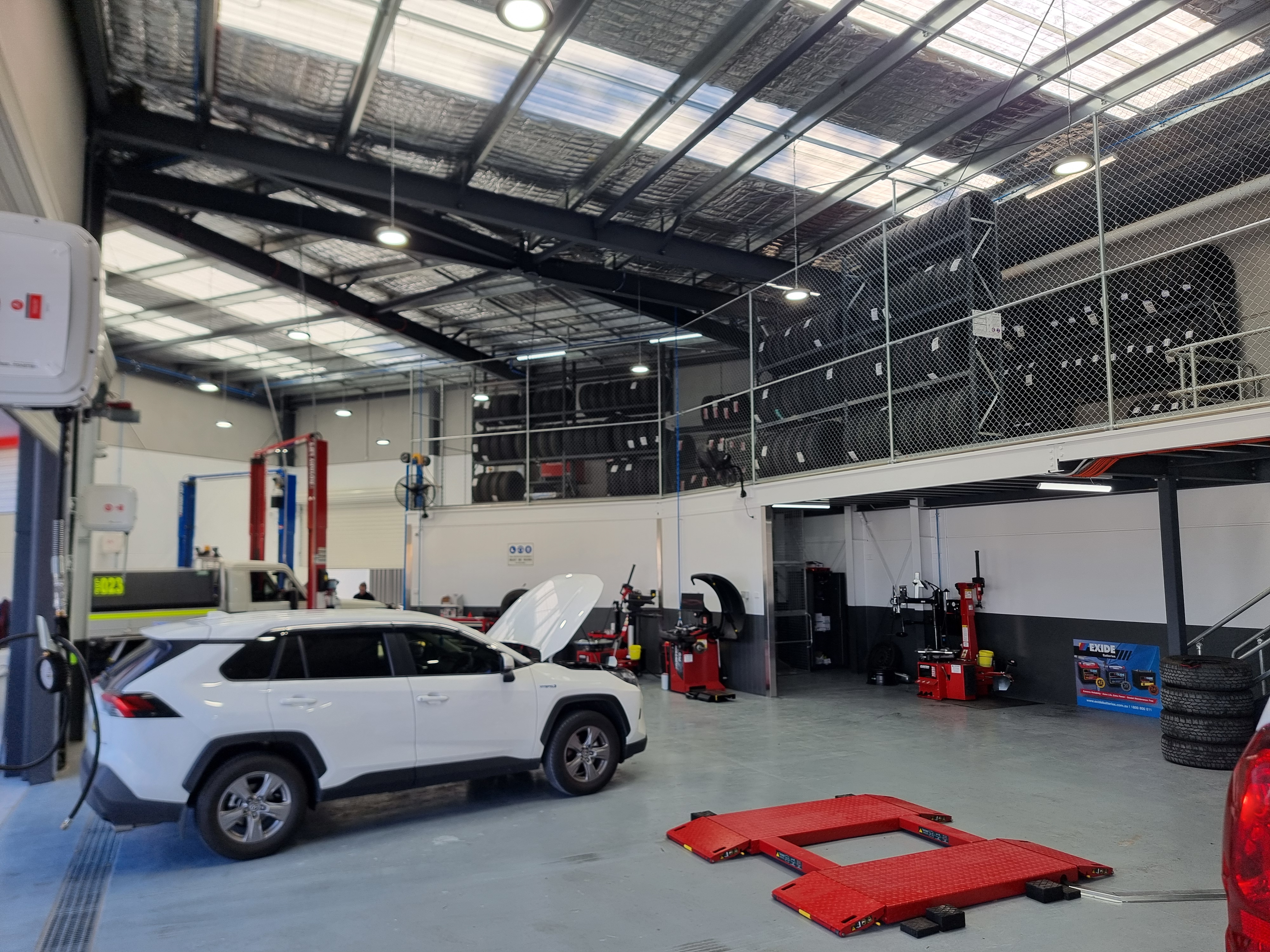 Images Bridgestone Select Tyre & Auto Huntlee