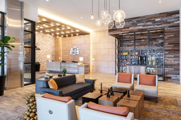 Images Holiday Inn & Suites Nashville Downtown - Broadway by IHG