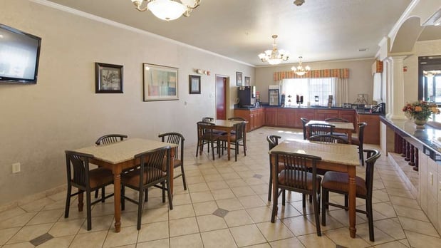 Images SureStay Plus by Best Western Quanah