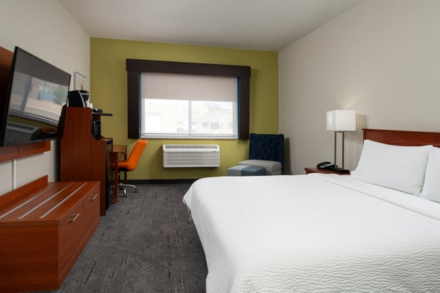Images Holiday Inn Express & Suites Farmington (Bloomfield) by IHG