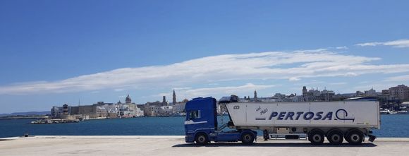 Images Autotrasporti Pertosa Francesco