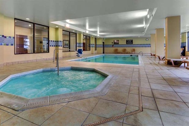 Images Hampton Inn & Suites Indianapolis-Airport