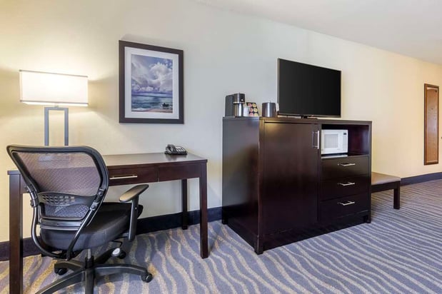 Images Best Western Plus Edmonds Harbor Inn
