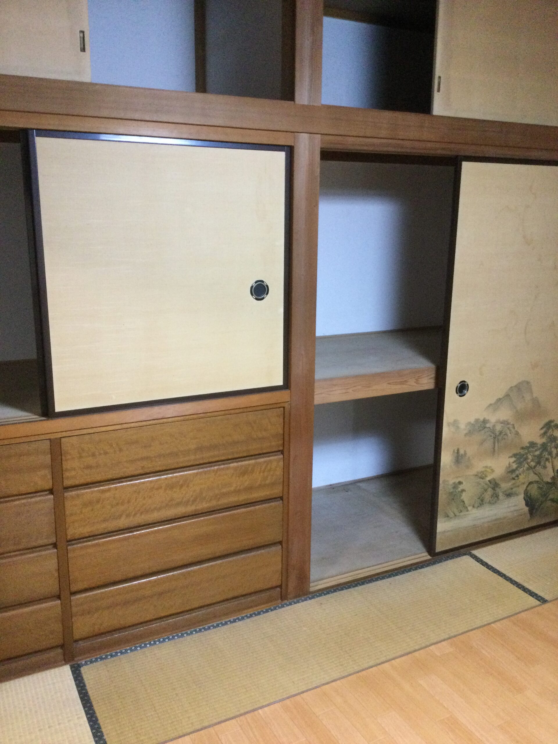 Images 岡田屋