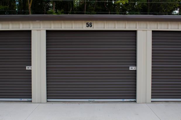 Images Storage Red (Mount Vernon-South)