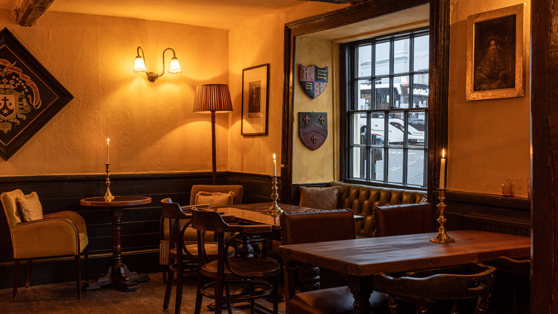 Images The Blue Boar