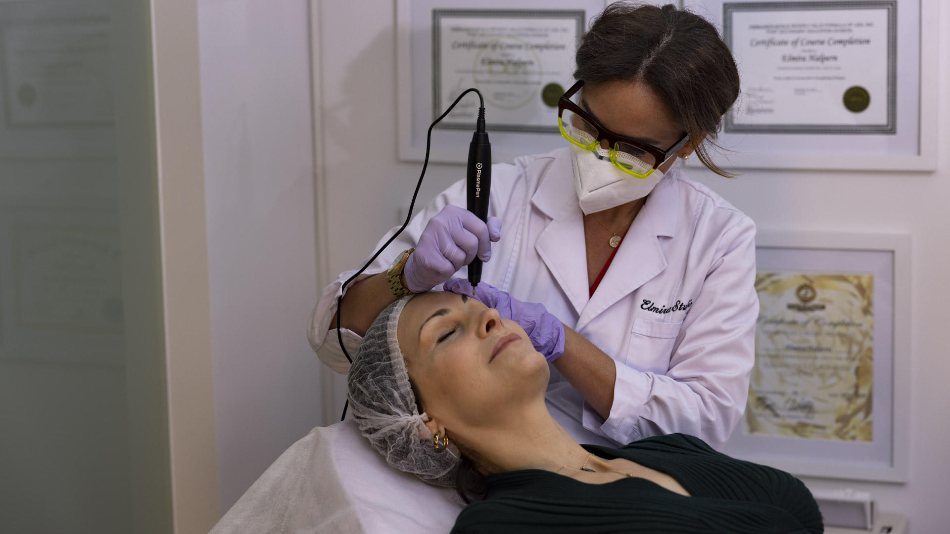 Elmira Studio performing Plasma Pen services in Westlake Village.