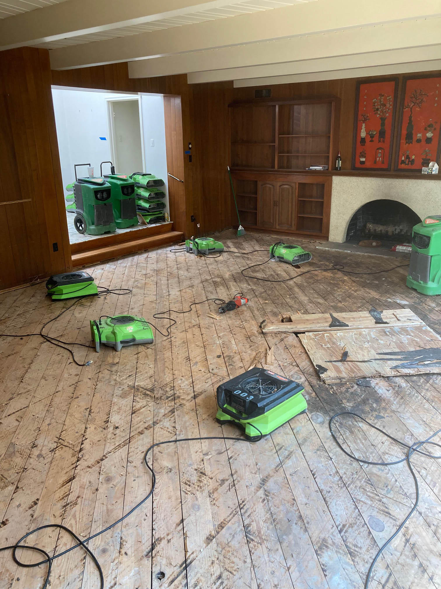 SERVPRO of South Garland will swiftly and efficiently restore your residential or commercial property to its pre-loss state. Water damage emergency services are available 24 hours a day, seven days a week.