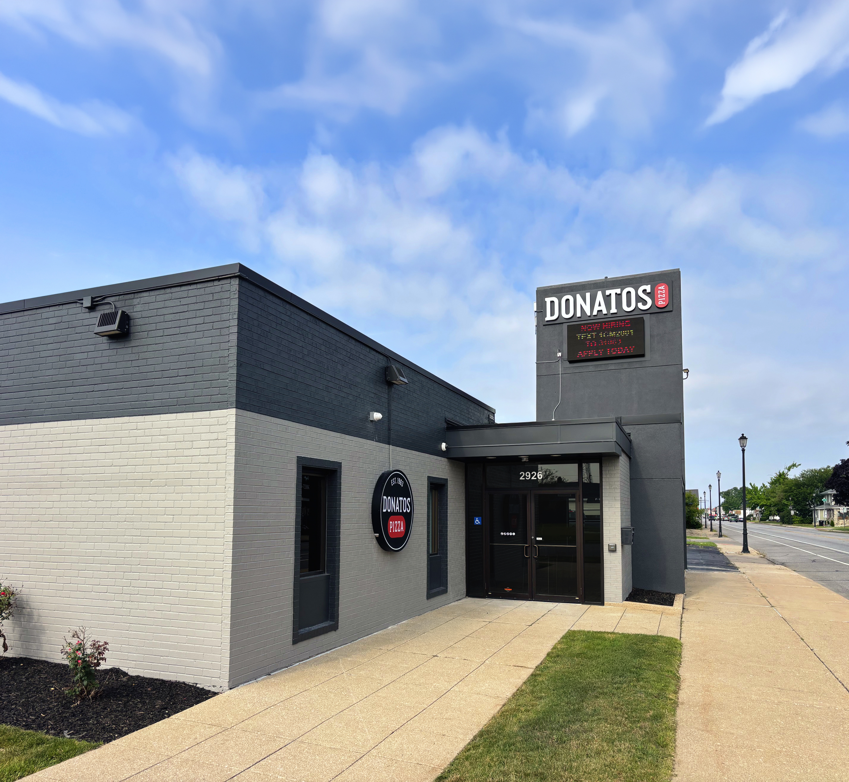 Street View Image of South Bend Donatos 